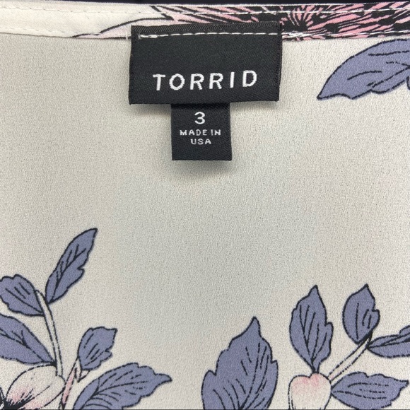 TORRID FLORAL PRINT V NECK BABYDOLL - Picture 2 of 5